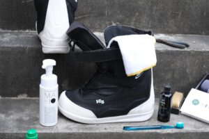シューズクリーナーを使ったスノーボードブーツのセルフクリーニング